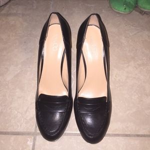 Nine &CO. Loafer heels size 9.5