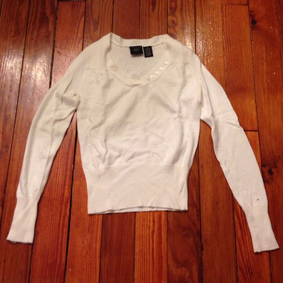 B. Moss white sweater!