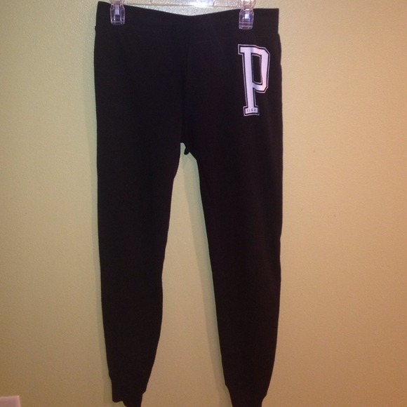 VS PINK SWEATPANTS