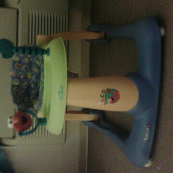Baby walker - Picture 3 of 3