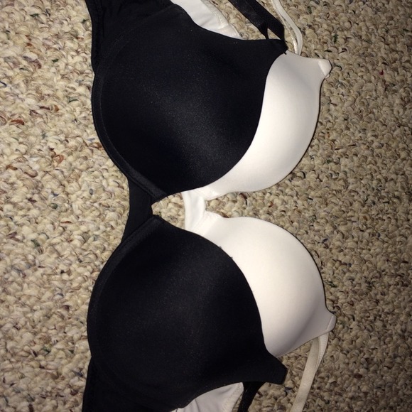 Black and white bra bundle - Picture 1 of 2