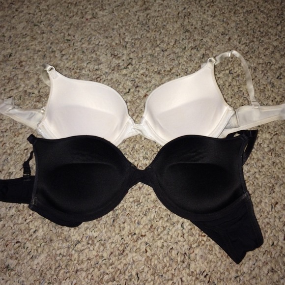 Black and white bra bundle - Picture 2 of 2