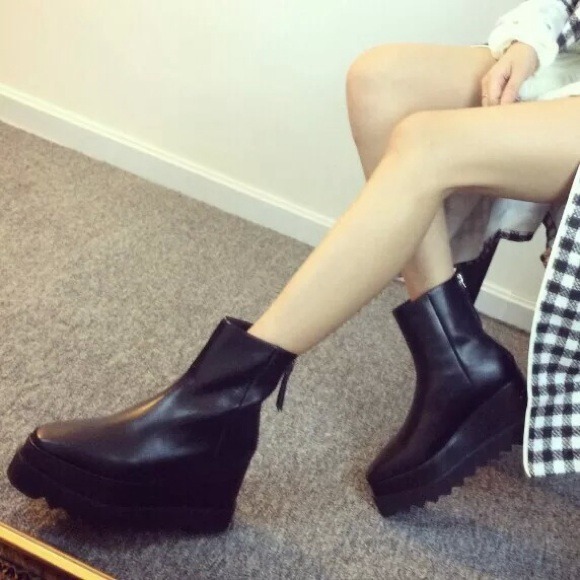 Boots - Picture 2 of 2