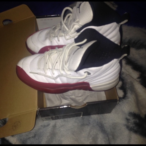 Jordan retro 12s