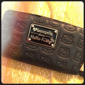 Loungefly loves hello kitty wallet