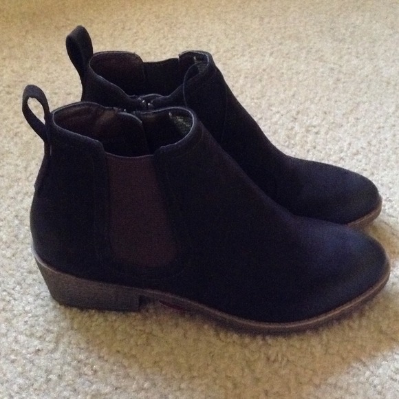Ankle boots