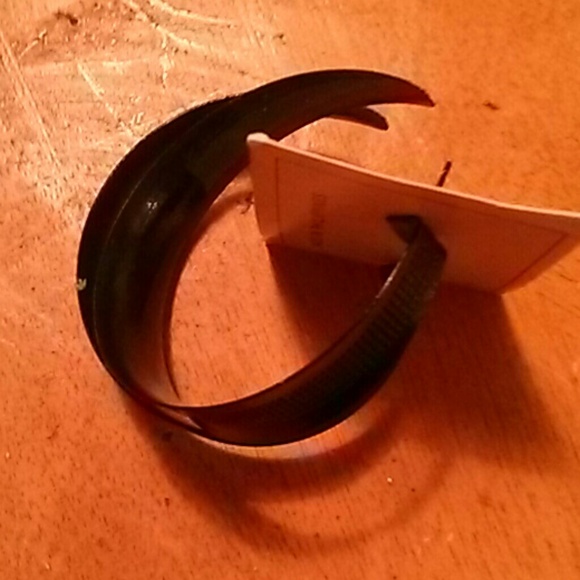 Black hoops - Picture 2 of 3