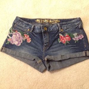 Embroidered denim shorts