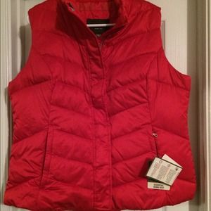 ⭐️ FINAL PRICE CUT⭐️ Eddie Bauer vest. NWT
