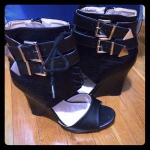 RESERVED!!!Wedges and bow top bundle