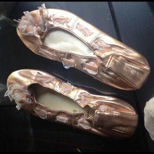 Pink lace ballet flats