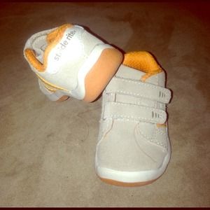 ❌SOLD‼️Stride Rite