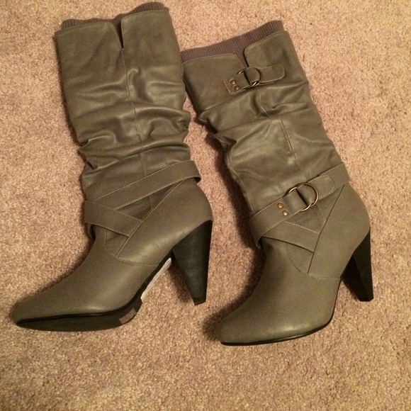 Grey, faux leather boots from Len.