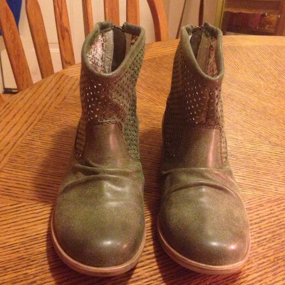 💕Traded💕 - Picture 2 of 4