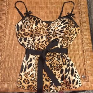 Guess leopard corset 😻