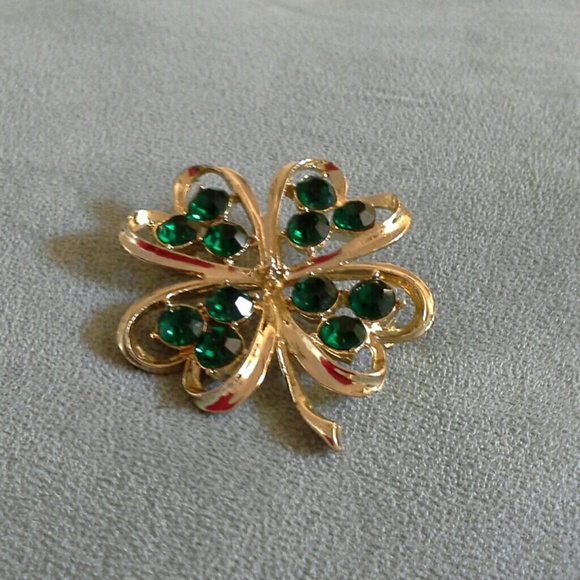 **ST. PADDY'S** Good Luck Four Leaf Clover Brooch