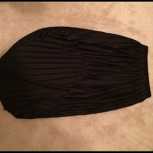 Black high low skirt