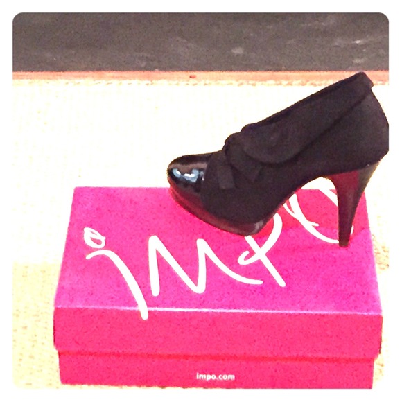 Black patent/suede Bootie!