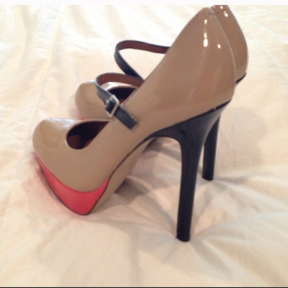 Brand new! Steve Madden pumps - Picture 2 of 4