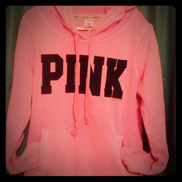 Victoria secret hoodie! So warm!! Reduce to 20!