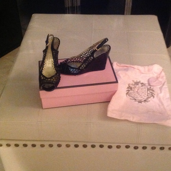 Juicy Couture patent leather wedge