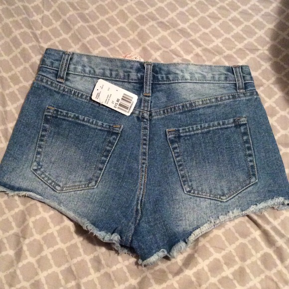 Short - Picture 2 of 2