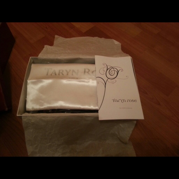 ***BRAND NEW TARYN ROSE HIGH HEELS*** - Picture 3 of 4