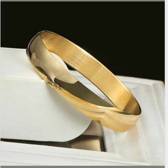 Jewelry - SOLD BUNDLE#HP STAINLESS STEEL Bangle