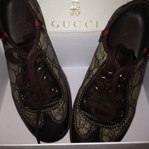 Official Kids Gucci sneakers.