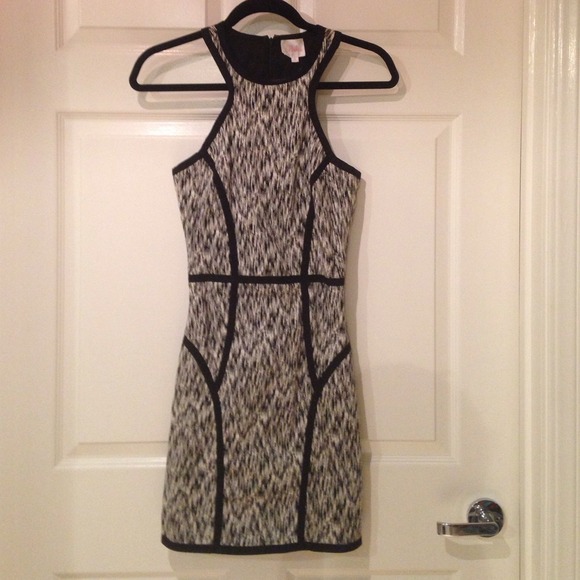 Parker Dresses & Skirts - Parker Body Hugging Dress