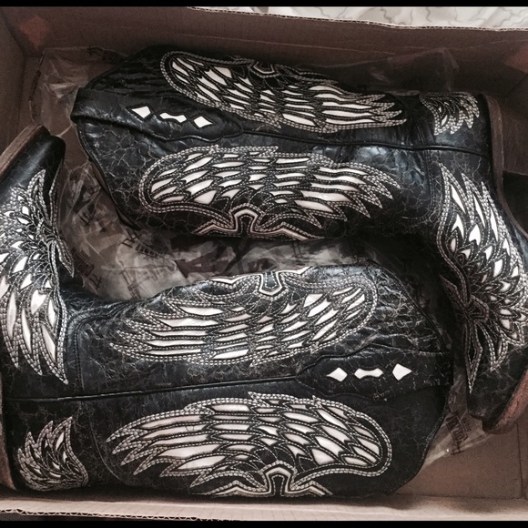 Boots - Picture 2 of 3