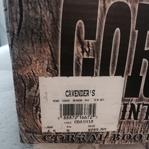 Boots - Picture 3 of 3