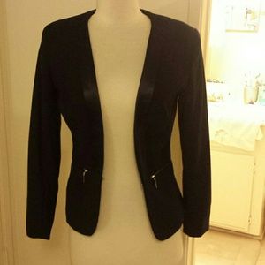 Black fitted blazer