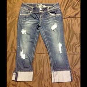 Almost Famous denim capris, size 13