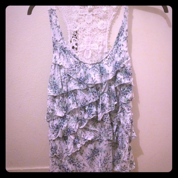 Lauren Conrad crochet tank - Picture 1 of 1