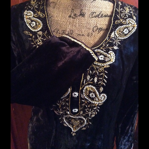 🆕 NWTS/VELVET HOLIDAY TUNIC/BLACK/SOFT SURROUND - Picture 2 of 4