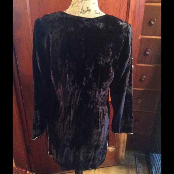 🆕 NWTS/VELVET HOLIDAY TUNIC/BLACK/SOFT SURROUND - Picture 3 of 4