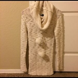 🚫🚫SOLD on eBay🚫🚫🚫Bebe cowl neck sweater