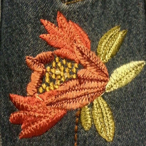 Beautiful BUNDLE ! - Picture 3 of 3