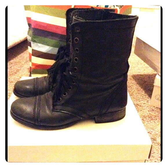 Steve Madden Troopa Boots