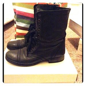 Steve Madden Troopa Boots