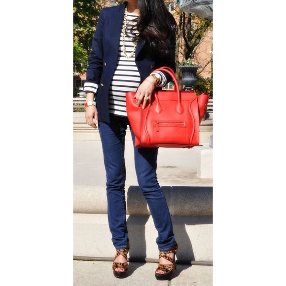 Navy blue Blazer with stripe accent