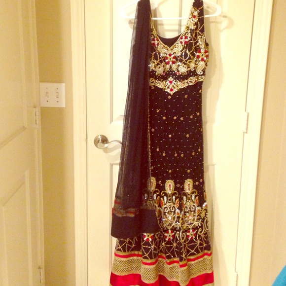 Anarkali/salwar kameez/dress