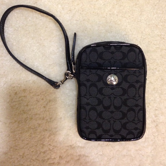 Authentic ✔️ Coach case