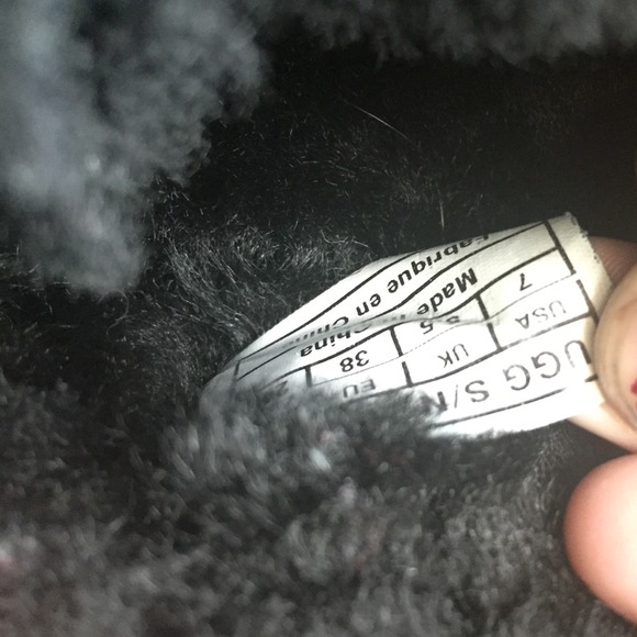 Bailey Bow UGG (Ribbon UGGS) - Picture 4 of 4