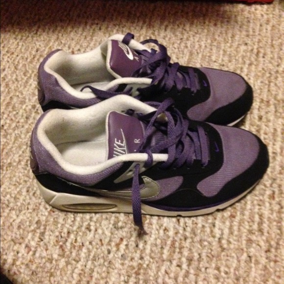 Only worn couple times .