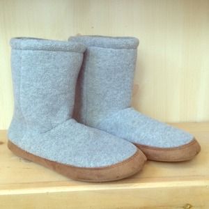 LANDS'END Cozy Gray Slipper Boots