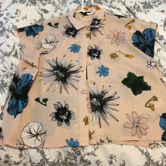 Cap sleeve button down