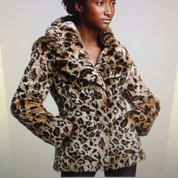 Guess Faux Fur Coat 😻
