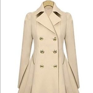 Double breasted woman's coat new never worn